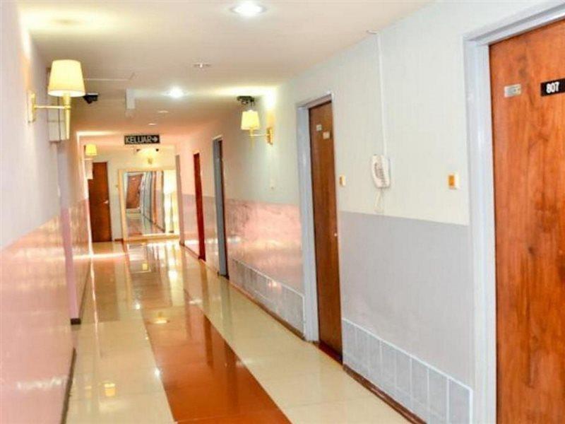J &J Hotel 亞庇 外观 照片