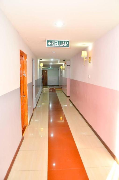 J &J Hotel 亞庇 外观 照片